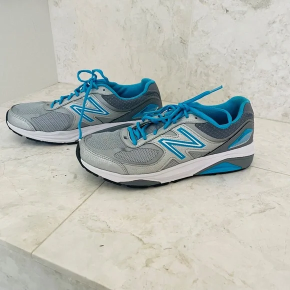 NEW BALANCE {10.5} Running Shoe 1540v3 Gray and Blue - Picture 5 of 12